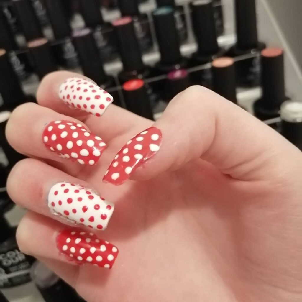 polka dots nail art design